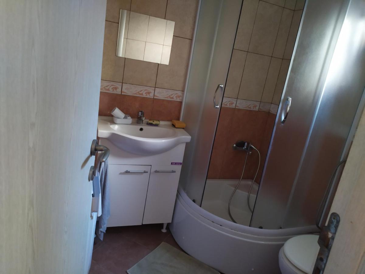 Apartamento MonoLiza Utjeha Exterior foto
